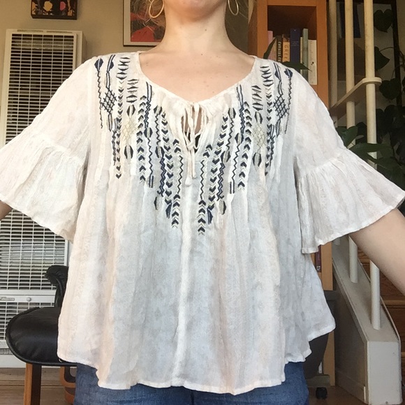 Ecote Tops - Ecote Gauze Bell Sleeve Hippie Embroidered Top NWT